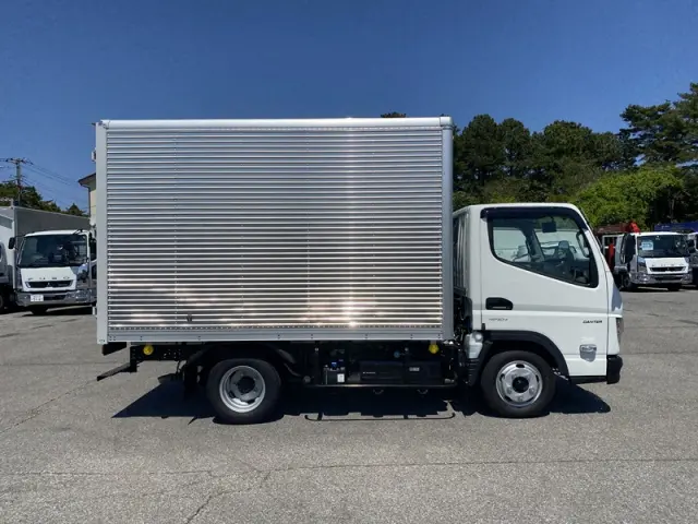 三菱 キャンター 2RG-FBA20(2WD)の写真5