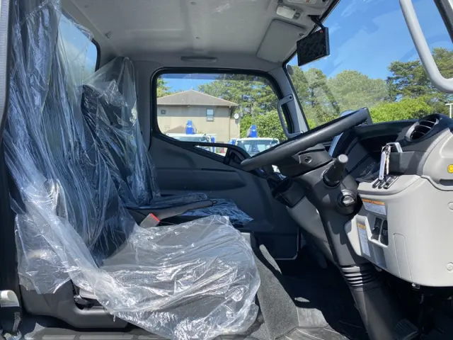 三菱 キャンター 2RG-FBA20(2WD)の写真14