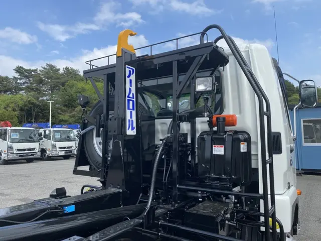 三菱 ファイター 2KG-FK72F(2WD)の写真10