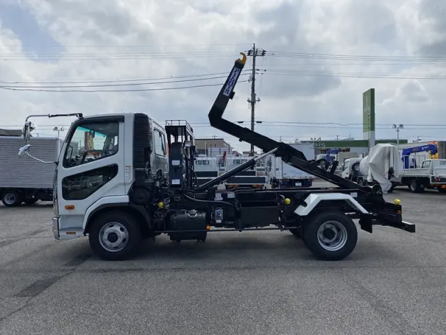 三菱 ファイター 2KG-FK72F(2WD)の写真4