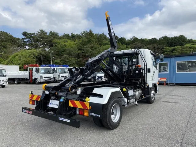 三菱 ファイター 2KG-FK72F(2WD)の写真7