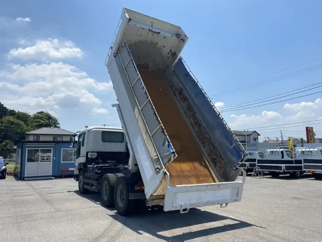 いすゞ ギガ QKG-CXZ77AT(未入力/関係無)の写真7