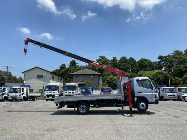 三菱 キャンター 2PG-FEB90(2WD)の写真5