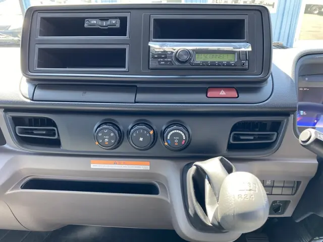 三菱 キャンター 2PG-FEB80(2WD)の写真14