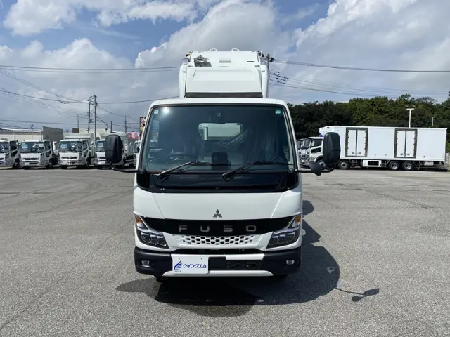 三菱 キャンター 2RG-FEAV0(2WD)の写真3