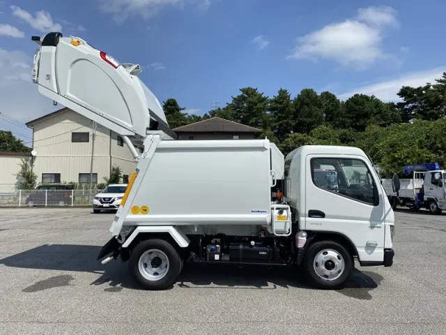 三菱 キャンター 2RG-FEAV0(2WD)の写真5