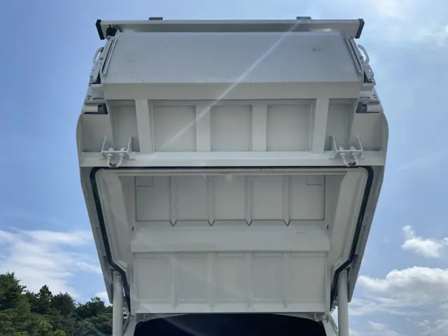 三菱 キャンター 2RG-FEAV0(2WD)の写真10