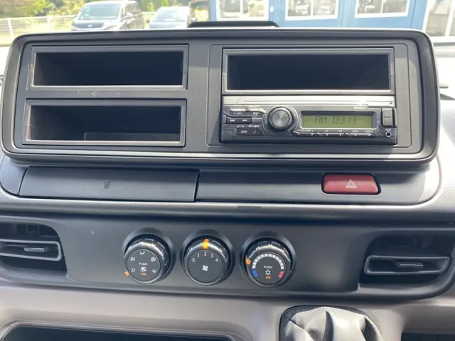 三菱 キャンター 2RG-FEAV0(2WD)の写真16