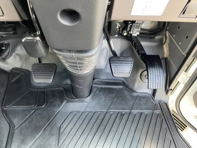 三菱 キャンター 2RG-FEAV0(2WD)の写真20