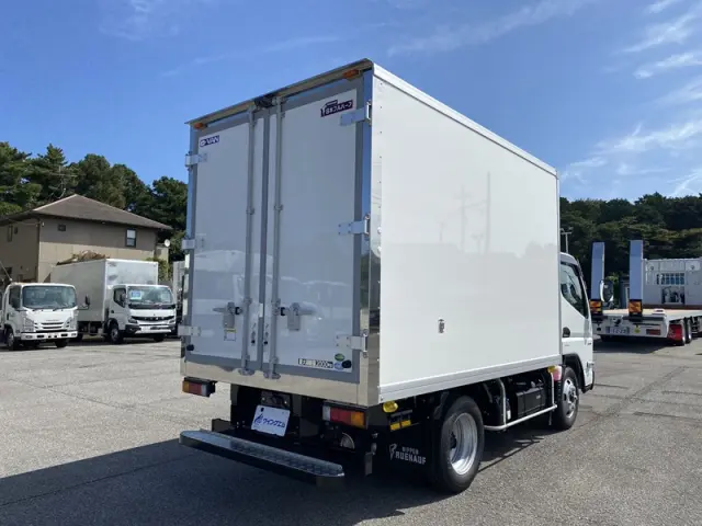 三菱 キャンター 2RG-FBAV0(2WD)の写真6