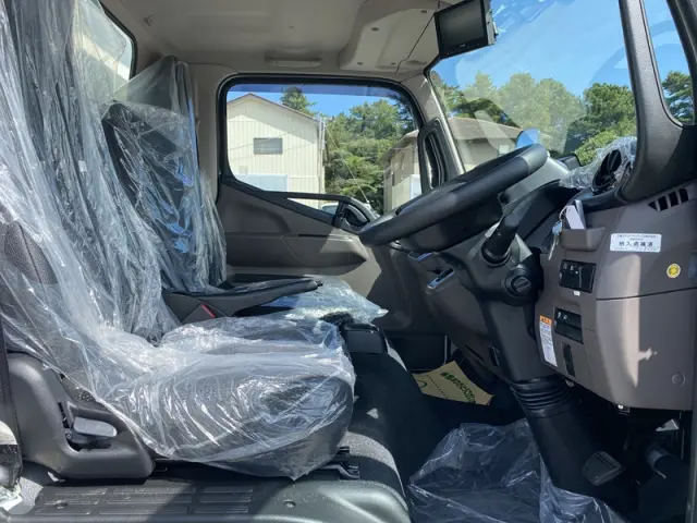 三菱 キャンター 2RG-FBAV0(2WD)の写真14