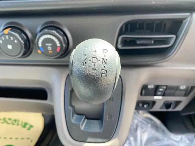 三菱 キャンター 2RG-FBAV0(2WD)の写真20