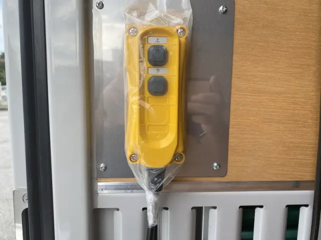 三菱 キャンター 2PG-FEB80(2WD)の写真15