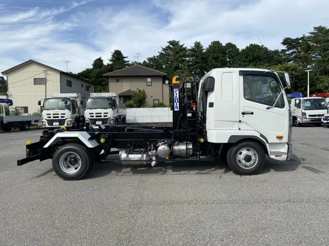 三菱 ファイター 2KG-FK62F(2WD)の写真5