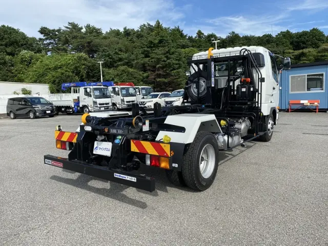 三菱 ファイター 2KG-FK62F(2WD)の写真6