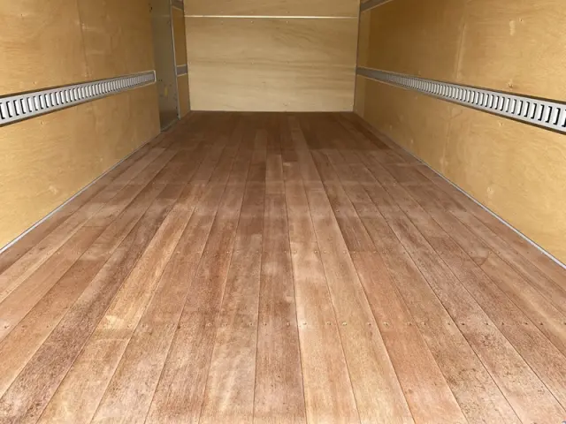 三菱 キャンター 2PG-FEB80(2WD)の写真9