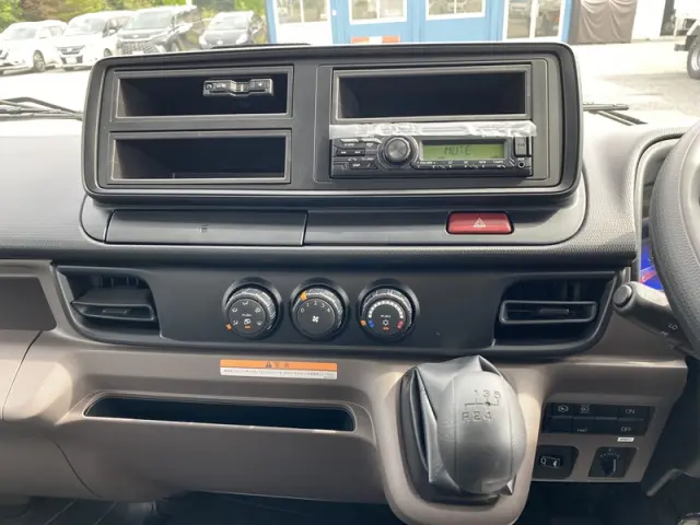 三菱 キャンター 2PG-FEB80(2WD)の写真17