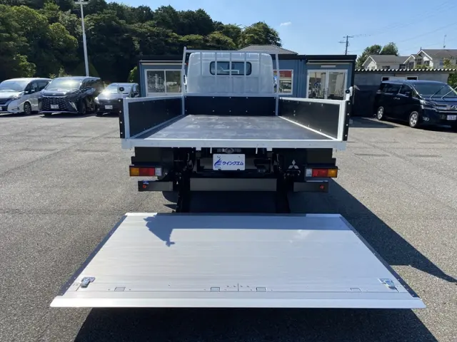 三菱 キャンター 2PG-FEB80(2WD)の写真10