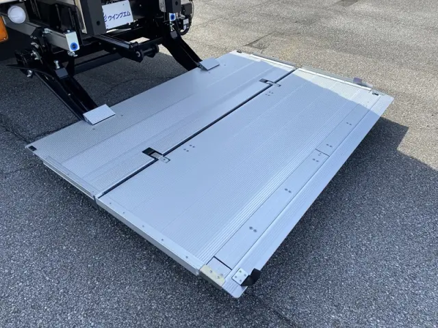 三菱 ファイター 2KG-FK65F(2WD)の写真11