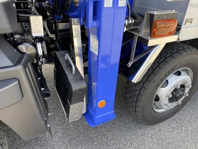 三菱 ファイター 2PG-FS80VZ(8x4)の写真13