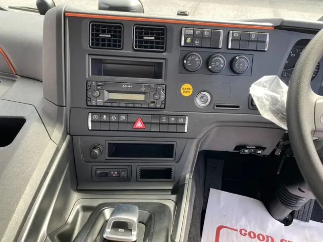 三菱 ファイター 2PG-FS80VZ(8x4)の写真16