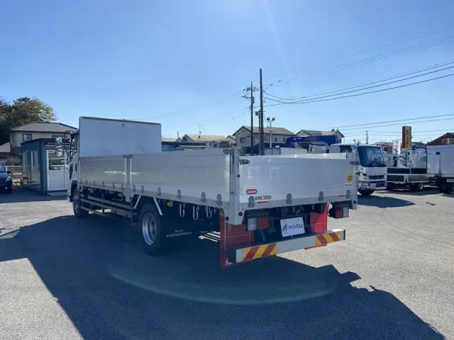 いすゞ フォワード 2RG-FTR90V4(2WD)の写真7
