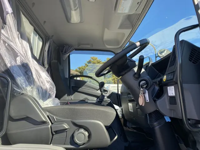 いすゞ フォワード 2RG-FTR90V4(2WD)の写真14