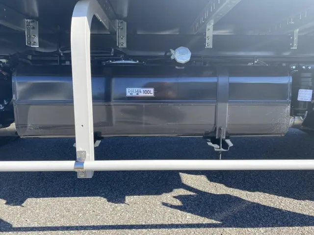 三菱 キャンター 2PG-FEB80(2WD)の写真11