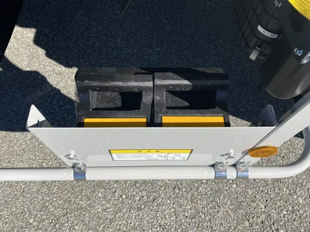 三菱 キャンター 2PG-FEB80(2WD)の写真13