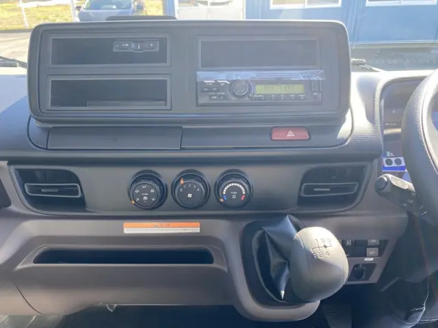 三菱 キャンター 2PG-FEB80(2WD)の写真17