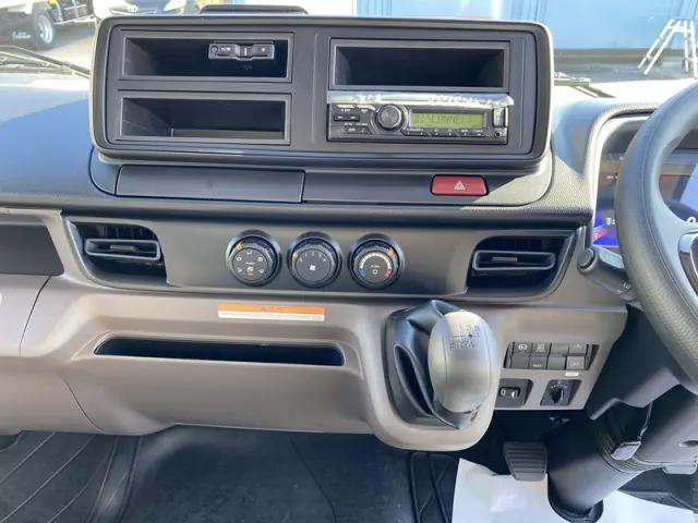 三菱 キャンター 2PG-FEB80の写真18