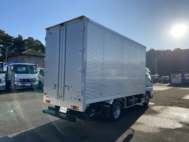 三菱 キャンター 2RG-FEAV0(2WD)の写真6