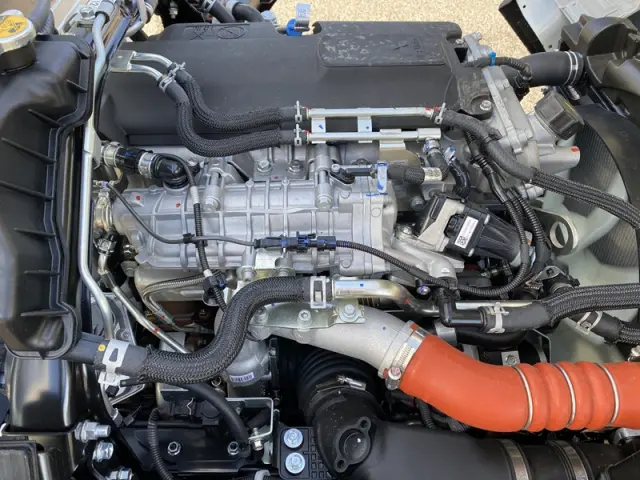 三菱 キャンター 2RG-FEAV0(2WD)の写真15