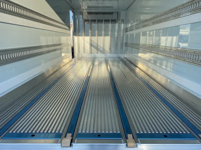 三菱 ファイター 2KG-FK65F(2WD)の写真9