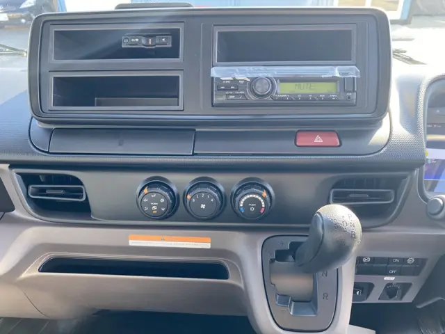 三菱 キャンター 2PG-FEB80(2WD)の写真16