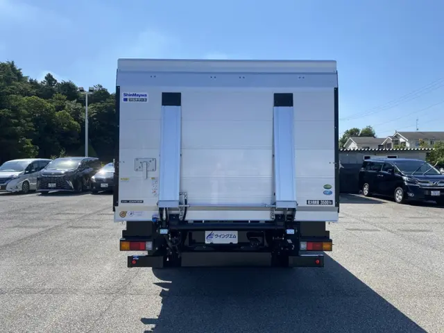 三菱 キャンター 2PG-FEB80(2WD)の写真8