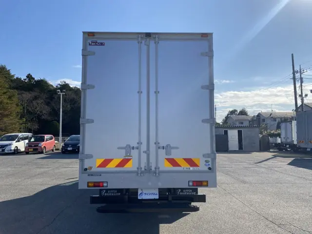 三菱 キャンター 2PG-FEB80(2WD)の写真8