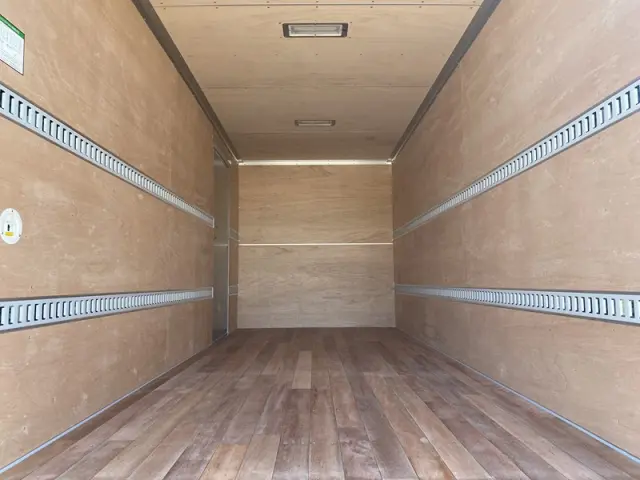 三菱 キャンター 2PG-FEB80(2WD)の写真9