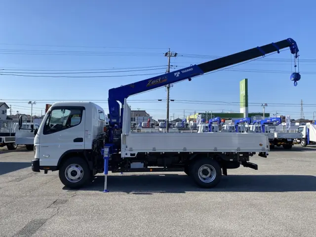 三菱 キャンター 2PG-FEB90(2WD)の写真4