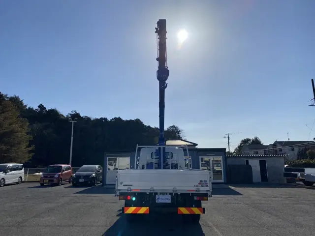 三菱 キャンター 2PG-FEB90(2WD)の写真8