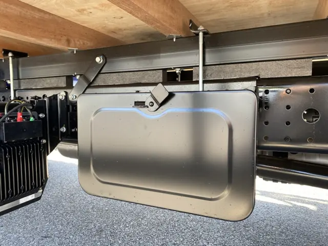 三菱 キャンター 2PG-FEB90(2WD)の写真10