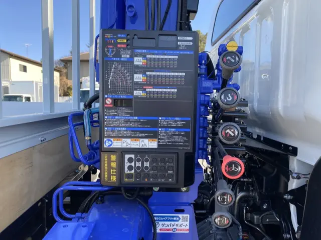 三菱 キャンター 2PG-FEB90(2WD)の写真11