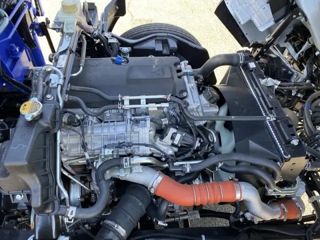 三菱 キャンター 2PG-FEB90(2WD)の写真12