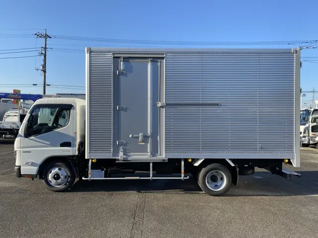 三菱 キャンター 2RG-FEAV0(2WD)の写真4