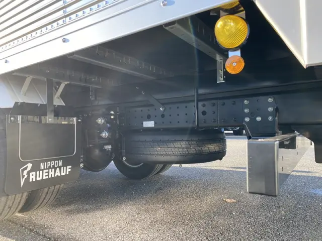 三菱 キャンター 2RG-FEAV0(2WD)の写真11