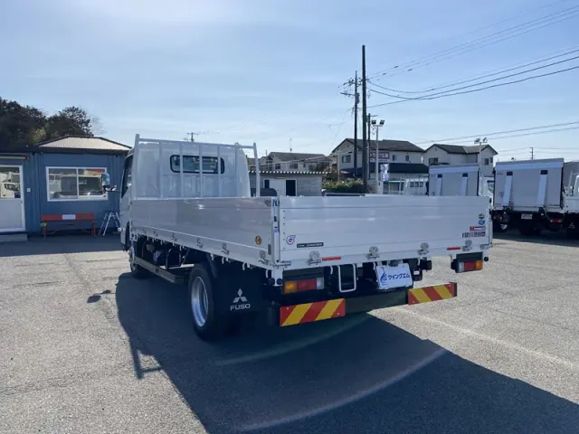 三菱 キャンター 2PG-FEB90(2WD)の写真6