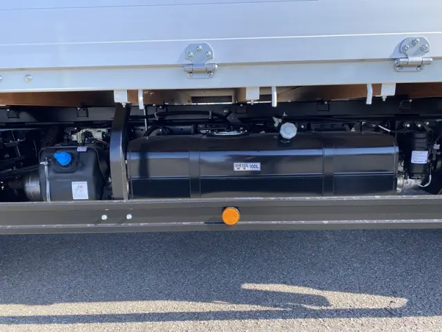 三菱 キャンター 2PG-FEB90(2WD)の写真10