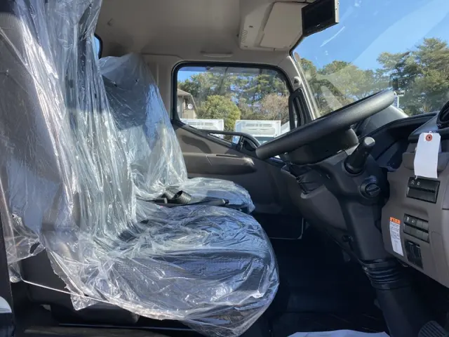 三菱 キャンター 2PG-FEB90(2WD)の写真14