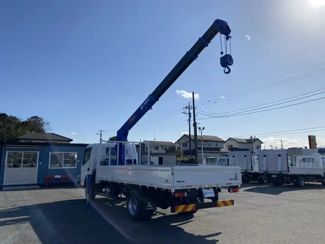 三菱 キャンター 2RG-FEB90(2WD)の写真7