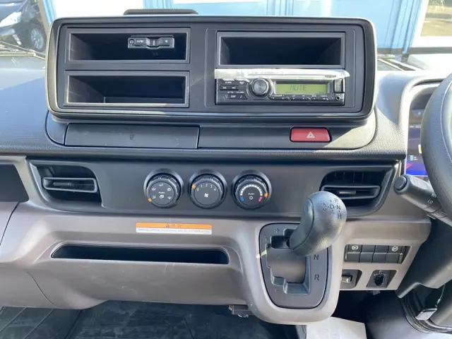 三菱 キャンター 2RG-FEB90(2WD)の写真17